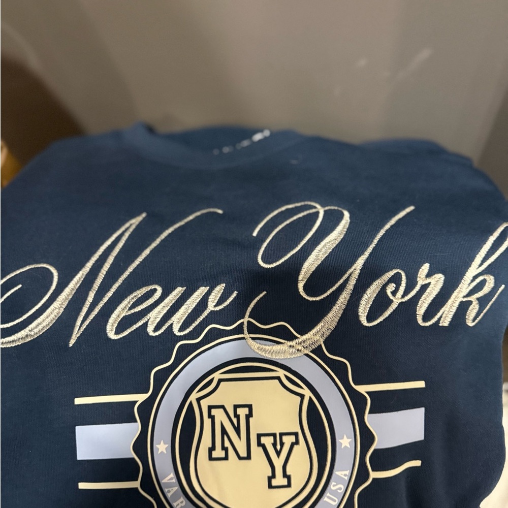 Kohl's Navy Blue New York Sweater